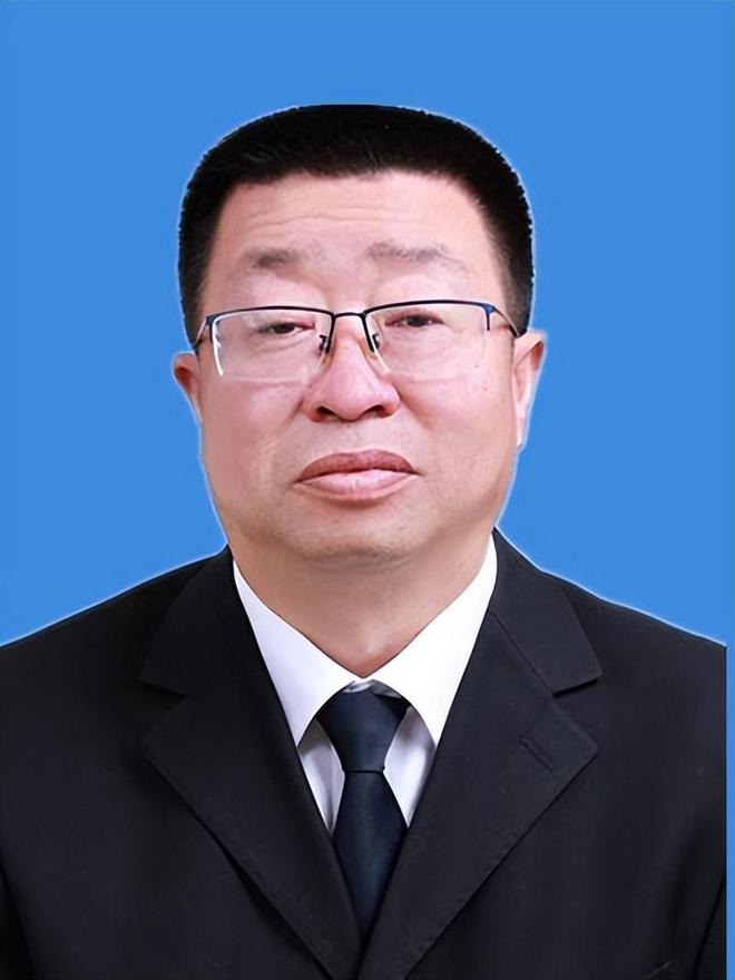 内蒙古自治区呼和浩特市人民政府现任领导简介(图12)